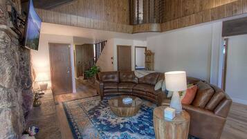 House, 4 Bedrooms | Living area