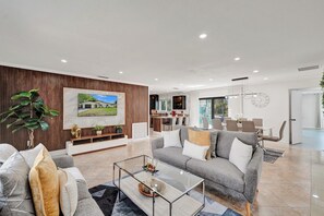 Televisión y futbolito 