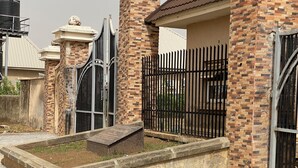 Unclassified image, 3 of 67, button - C7 Hazelwood Residence & Suites (Abuja)