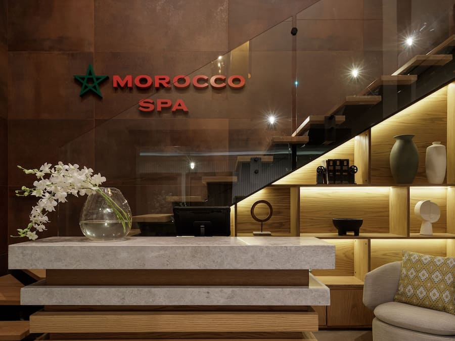 Sauna seca, banheira de hidromassagem, massagens musculares profundas