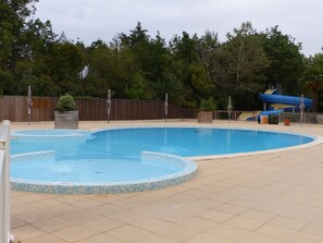 Piscine couverte, piscine extérieure