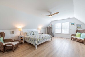House, Multiple Beds, Balcony, Garden View | 3 bedrooms, individually decorated, individually furnished, free WiFi