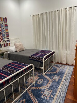 3 bedrooms, desk, iron/ironing board, WiFi