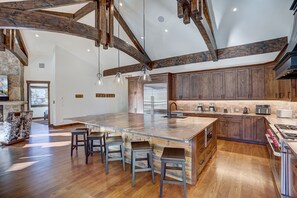 Private kitchen - Bear Tracks 18 (Keystone)