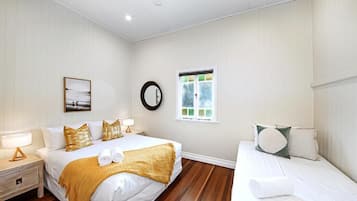 In-room safe, desk, iron/ironing board