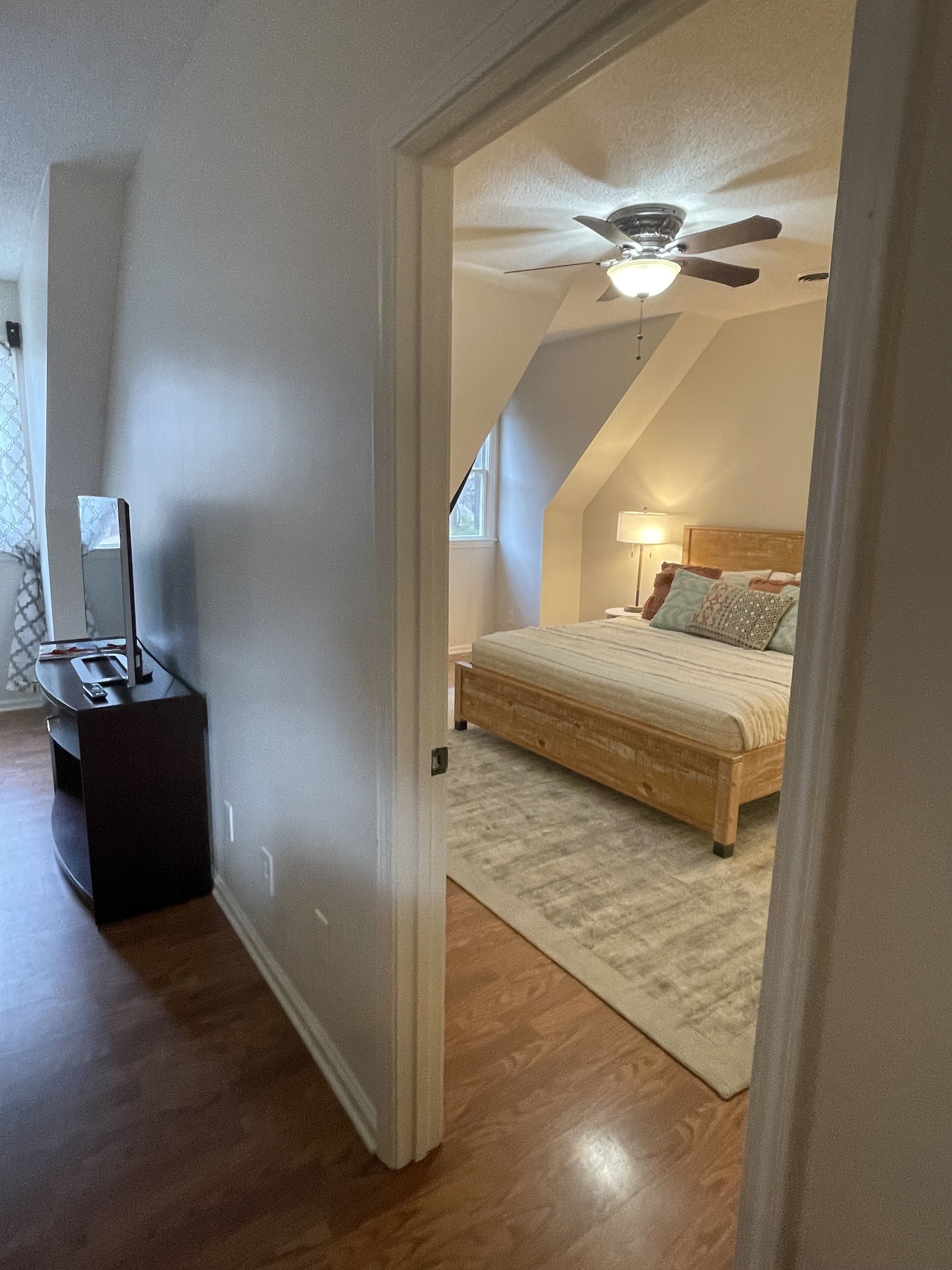 1 多间卧室、WiFi、床单