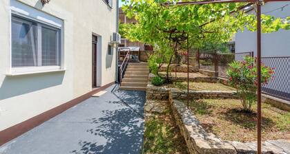 Stunning apartment in Karin Gornji