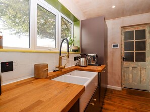 Fridge, dishwasher, electric kettle, toaster - Oak Meadow (Hastings)