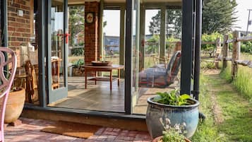 Cottage | Property grounds