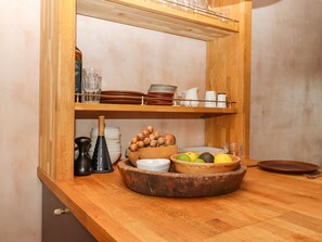 Dining - Oak Meadow (Hastings)