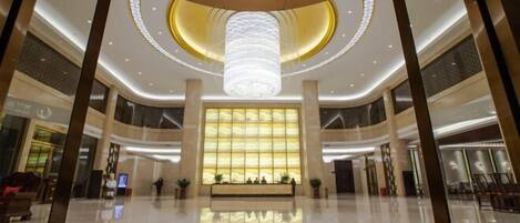 المنشأة من الداخل