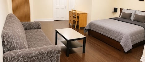 1 bedroom, desk, free WiFi