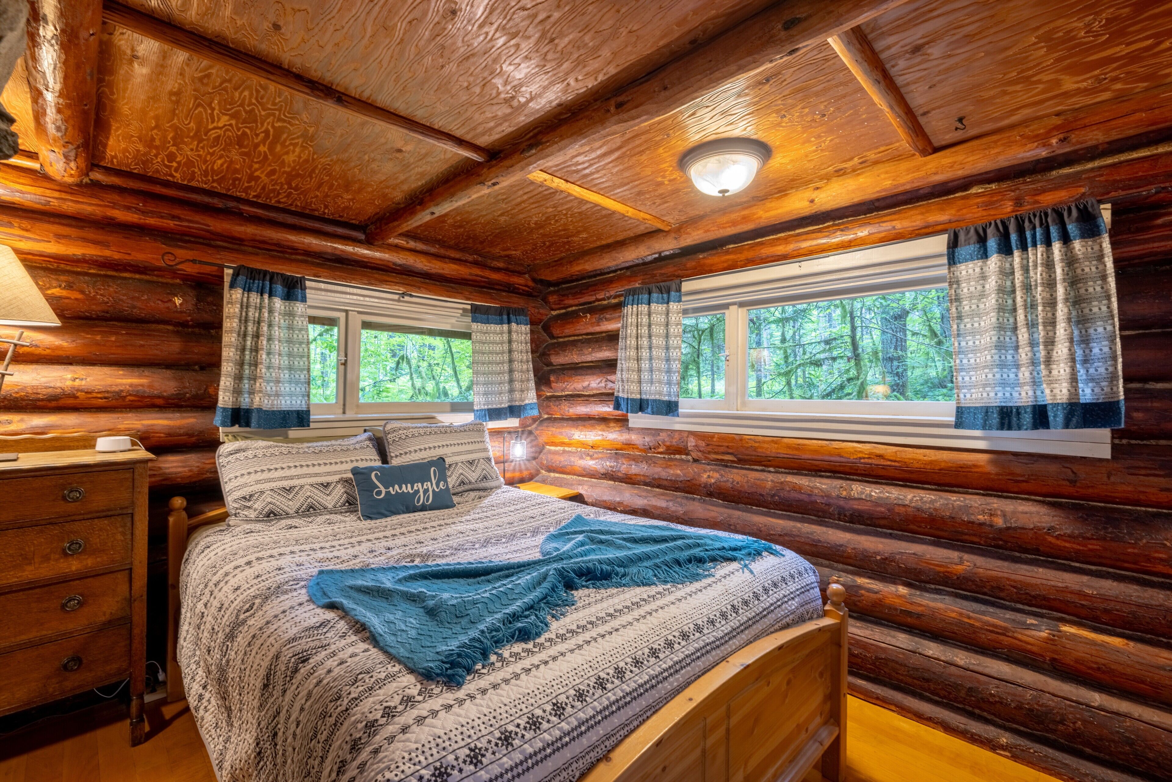 1 bedroom, iron/ironing board, bed sheets