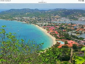 Sun-loungers, beach towels - Fantastic condo near the beach & town!  Construction discount! (Rodney Bay)