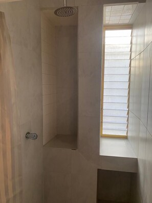 Standard 32 | 浴室