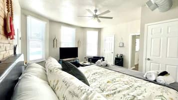 Iron/ironing board, free WiFi, bed sheets