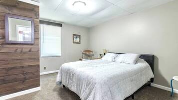 2 bedrooms, iron/ironing board, free WiFi, bed sheets