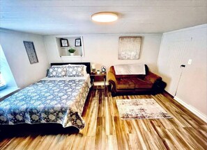 1 quarto, escrivaninha, ferros/tábuas de passar roupa, Wi-Fi de cortesia