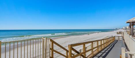 Accommodatie ligt op het strand
