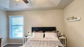 2 bedrooms, iron/ironing board, free WiFi