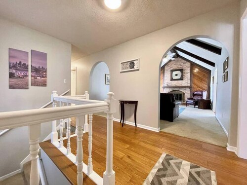 The Bird House has at least one ‘bird’ in each room. How many can you find?