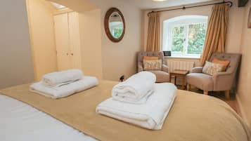 4 soverom, individuelt dekorert og individuelt innredet