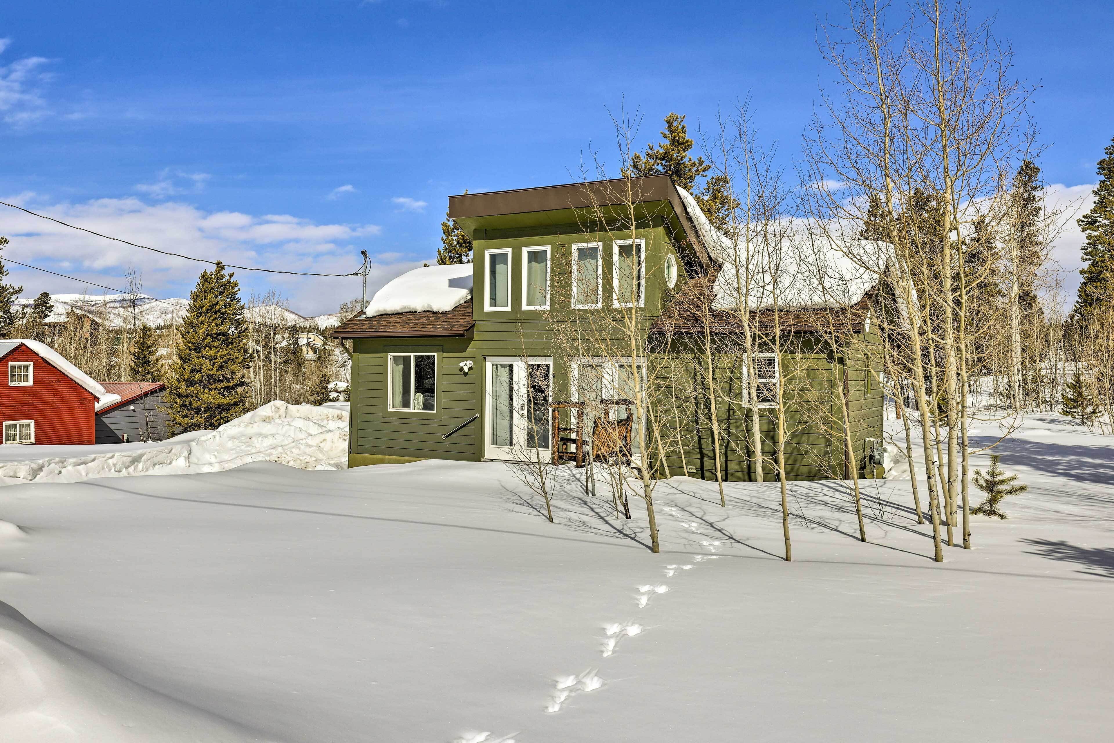 Grand Lake Tiny Home Cabin - Fish, Hike, Ski!