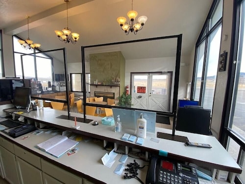 Super 8 by Wyndham Wells