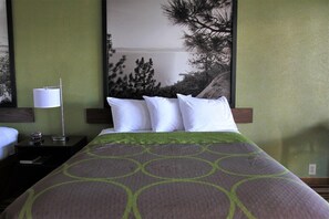 Room - Super 8 by Wyndham Wells (Wells)