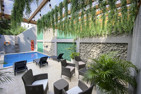 47-inch LED TV with cable channels, TV