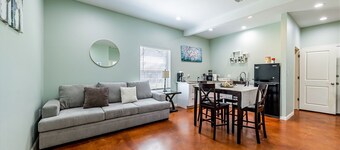Hutto Casita 5 min from Kalahari Resorts & Dell Diamond!