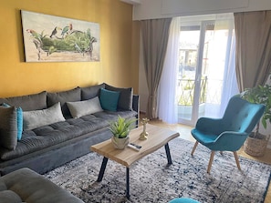 Luxury Apartment | Living area - Check Point - Acropolis View  (Athens)