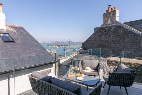 The Sail Loft Suite - Sea View - Private patio