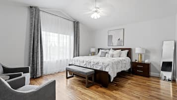 4 slaapkamers, een strijkplank/strijkijzer, gratis wifi, beddengoed