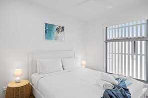 3 slaapkamers, een bureau, een strijkplank/strijkijzer, gratis wifi