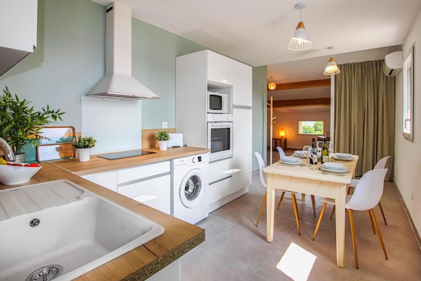 Fridge, oven, stovetop, dishwasher