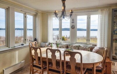Nice home in Resö with kitchen