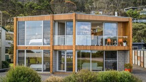 Exterior - Six Degrees - Across the road from the Separation Creek beach (Separation Creek)