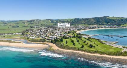 Alpha Centauri - Harbour and golf course location