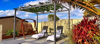 Sunny Shores Retreat –Private Pool & Pet friendly