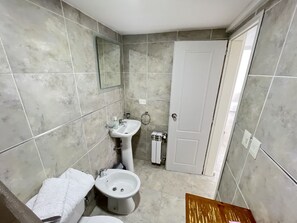 Family Apartment | Bathroom