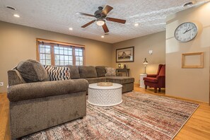 Apartment, Multiple Beds, Fireplace, Garden View | Living area | 40-inch TV with digital channels, fireplace