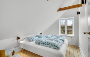 5 عدّة غرف نوم وسرير سفر وواي فاي مجانًا