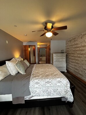 4 bedrooms, WiFi, bed sheets