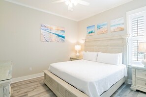 4 slaapkamers, een strijkplank/strijkijzer, gratis wifi, beddengoed