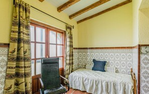 5 bedrooms, iron/ironing board, travel cot, free WiFi
