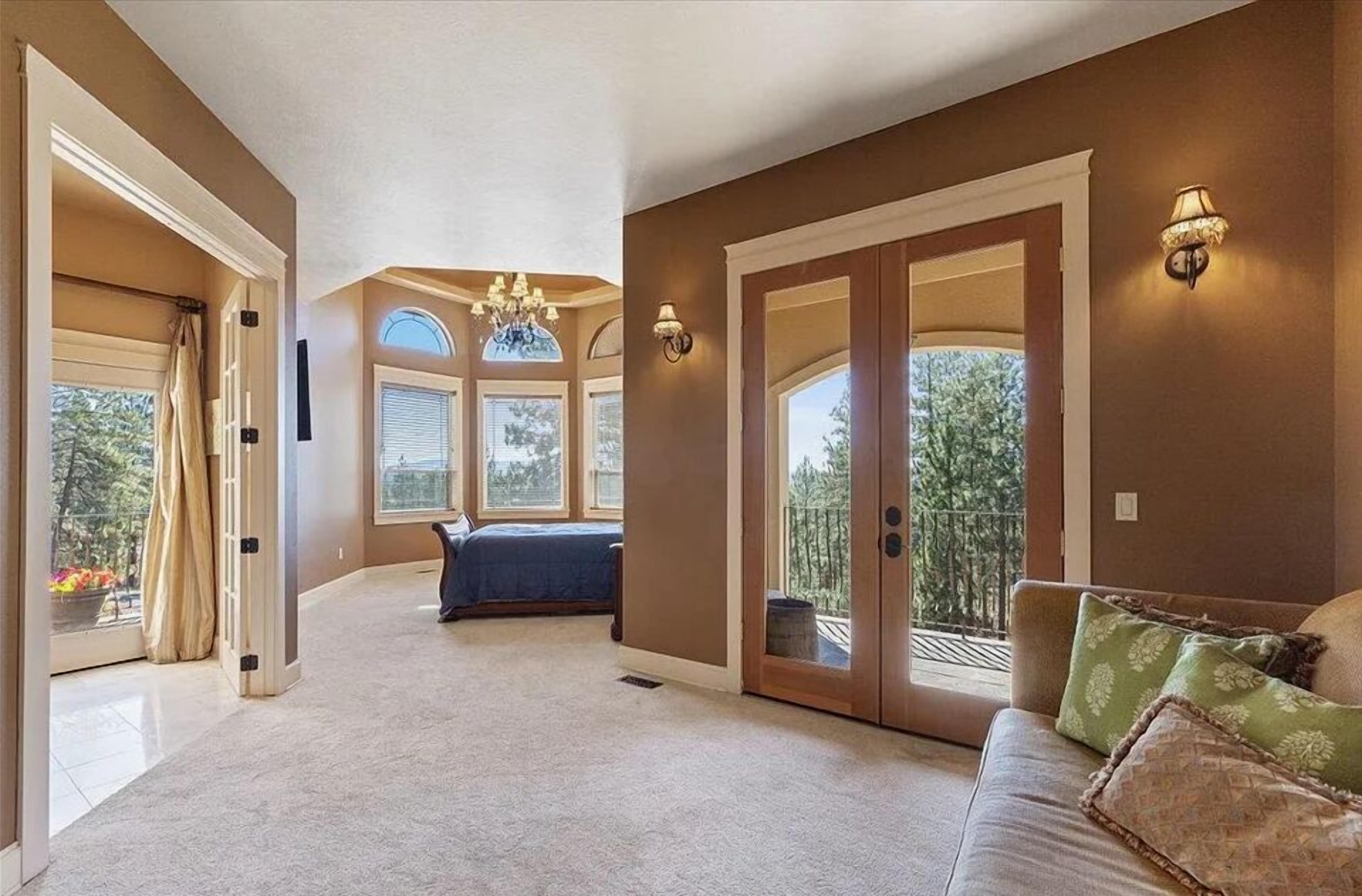 TV connectée, cheminée