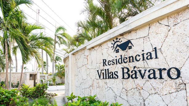 Front of property - Hermosa Suites n the heart of Punta Cana (Punta Cana)