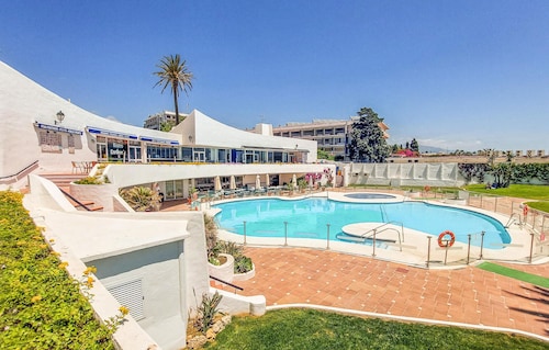 Amazing apartment in Estepona with WiFi
