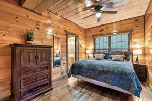 3 bedrooms, desk, iron/ironing board, travel crib